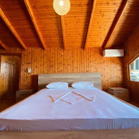 Wild Villa Apartments Sarandë 外观 照片