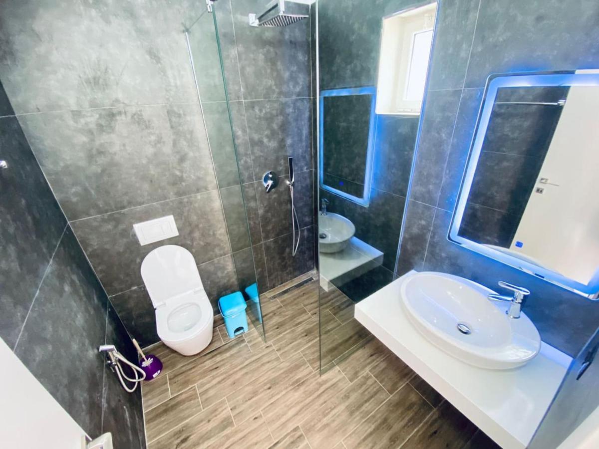 Wild Villa Apartments Sarandë 外观 照片